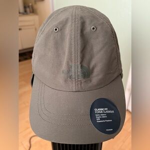 The North Face Sunshield Hat - NWT - Unisex (S/M)